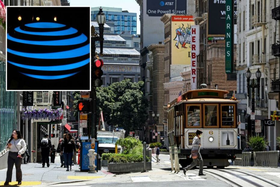 AT&T to shut flagship store in downtown San Francisco