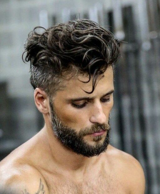Classic Curly Hairstyle Looks For Men To Sport The Beard With | Cabello  Ondulado Hombre, Peinados Pelo Rizado Hombre, Hombres Con Cabello Rizado